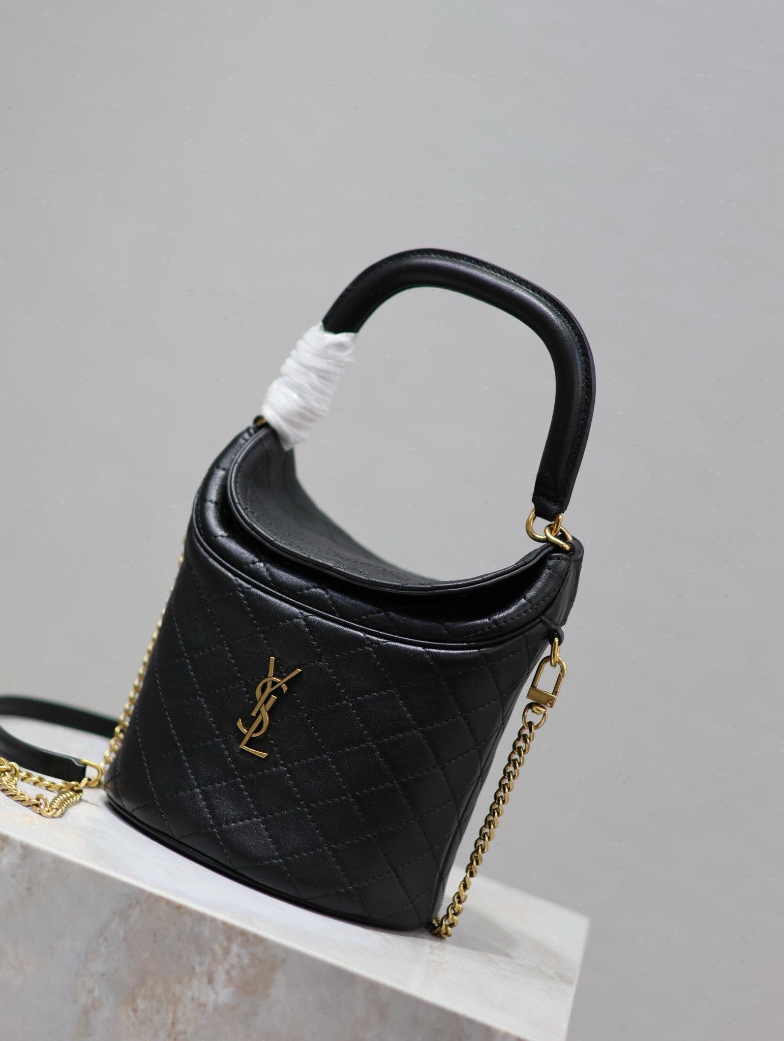 Bagsaaa YSSL Gaby Bucket Black Bag - 19x17x15cm