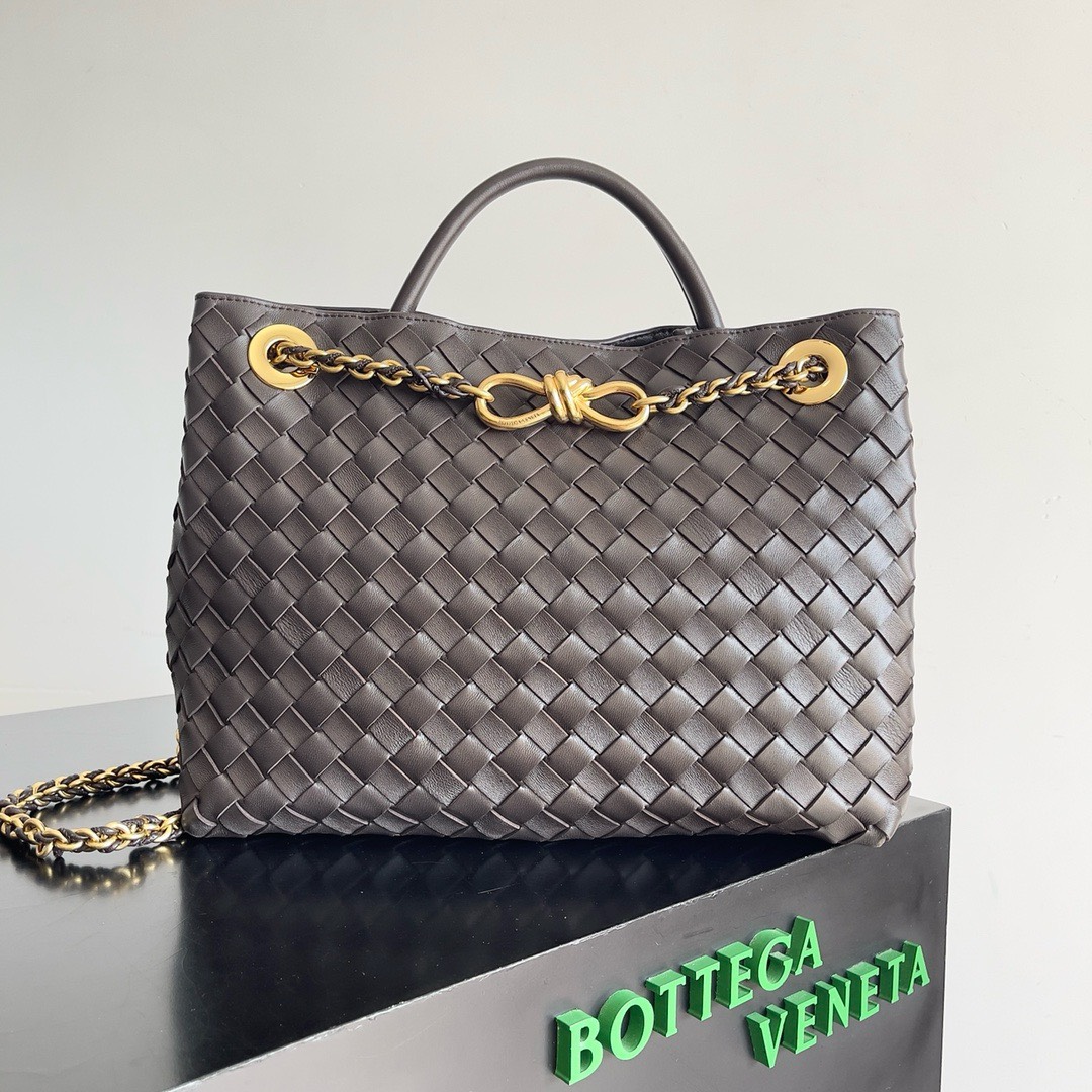 BAGSAAA B0tt*ga VENETE SMALL ANDIAMO LEATHER TOP HANDLE BAG 25CM