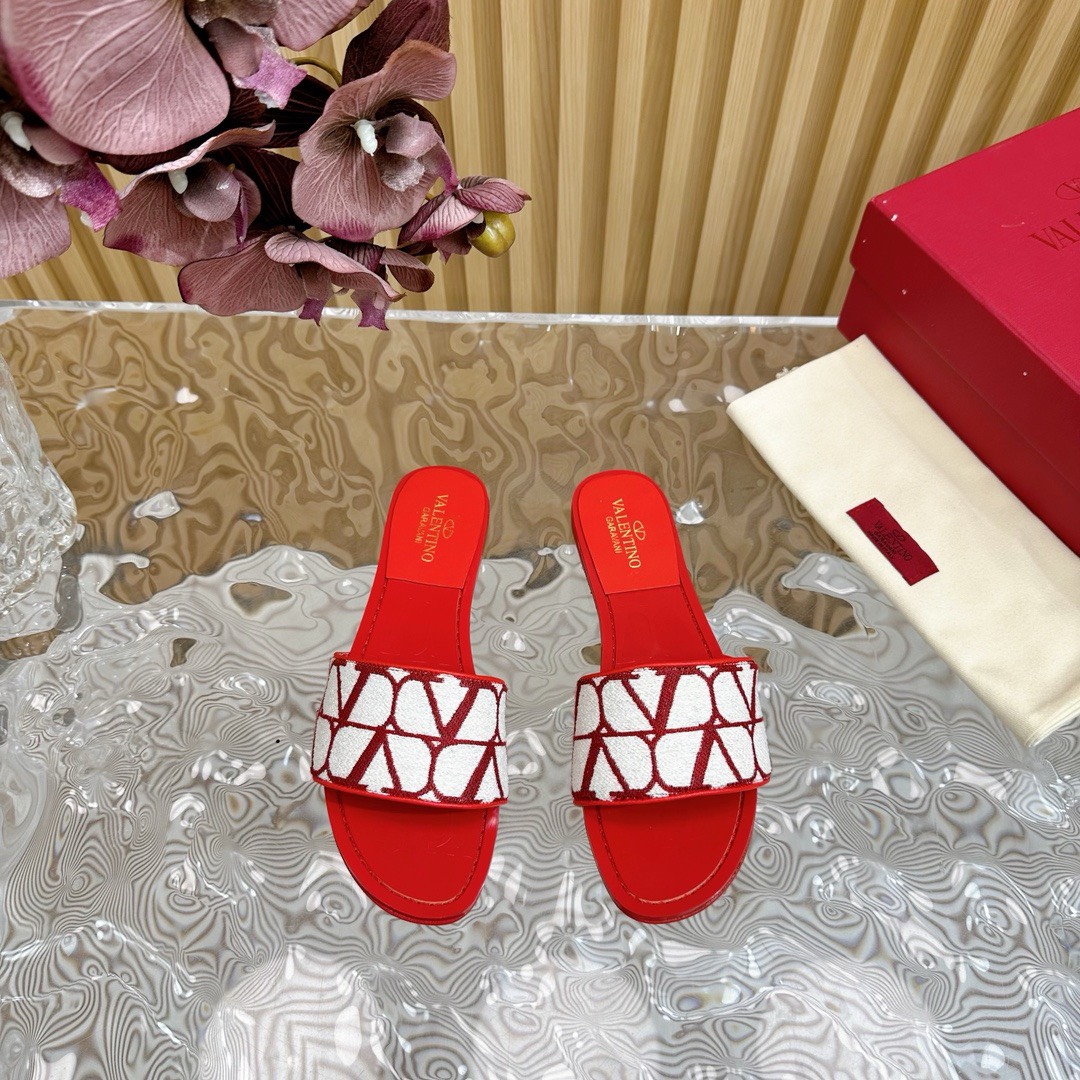 Bagsaaa Va1e*ntin0 Garavani Toile Iconographe Sandals Red/White