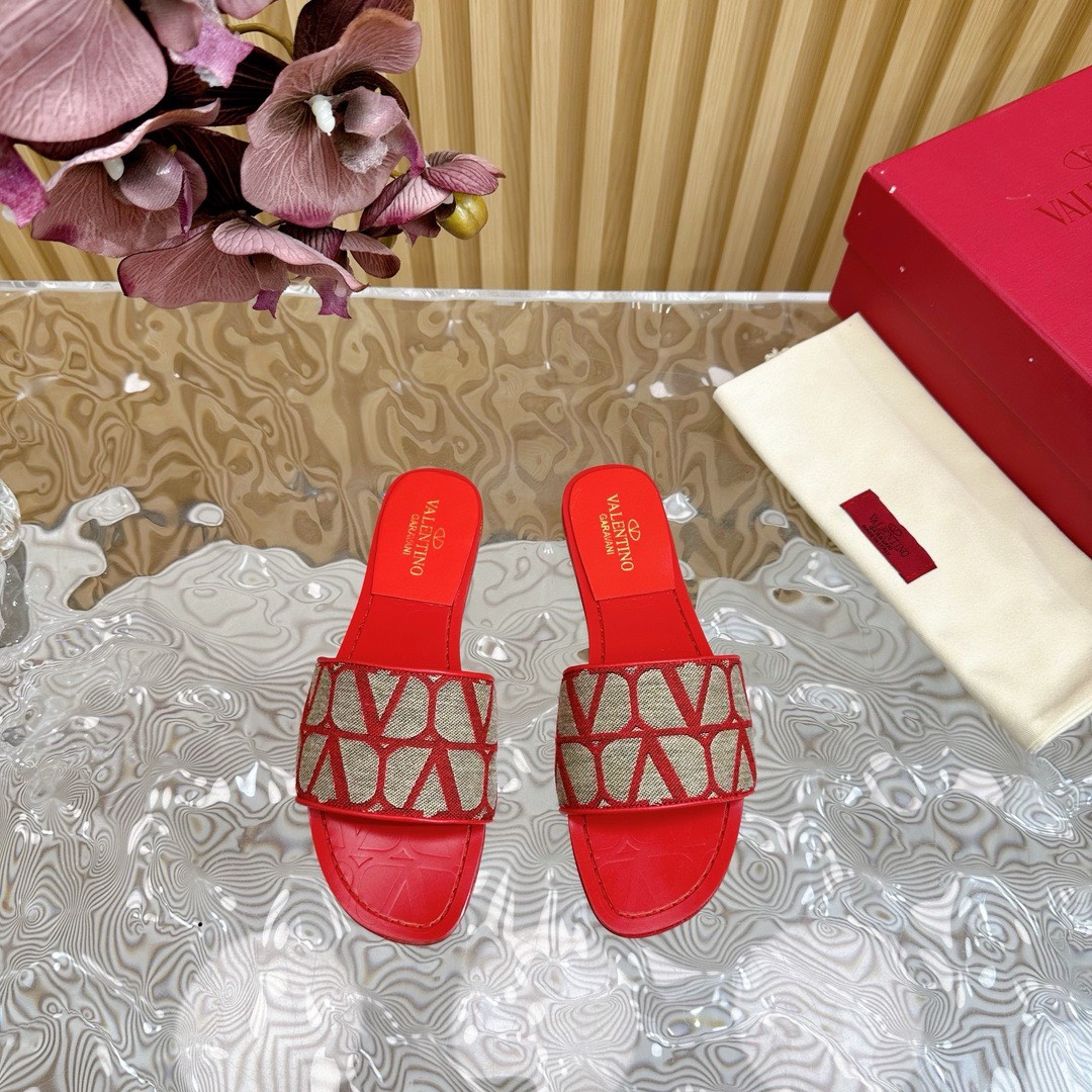 Bagsaaa Va1e*ntin0 Garavani Toile Iconographe Sandals Red/Beige