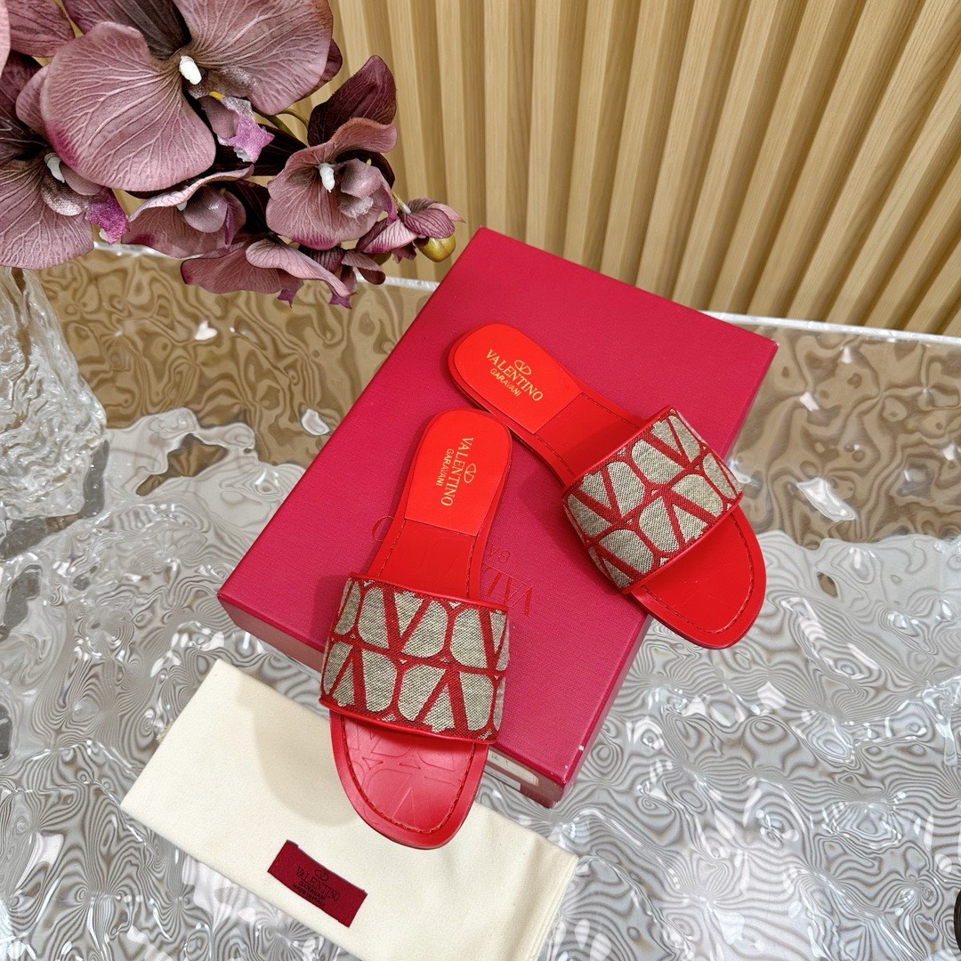 Bagsaaa Va1e*ntin0 Garavani Toile Iconographe Sandals Red/Beige