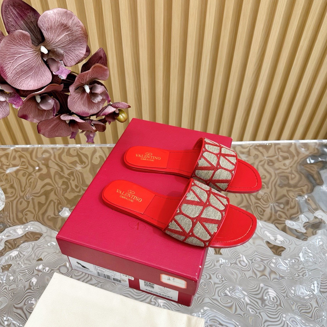 Bagsaaa Va1e*ntin0 Garavani Toile Iconographe Sandals Red/Beige