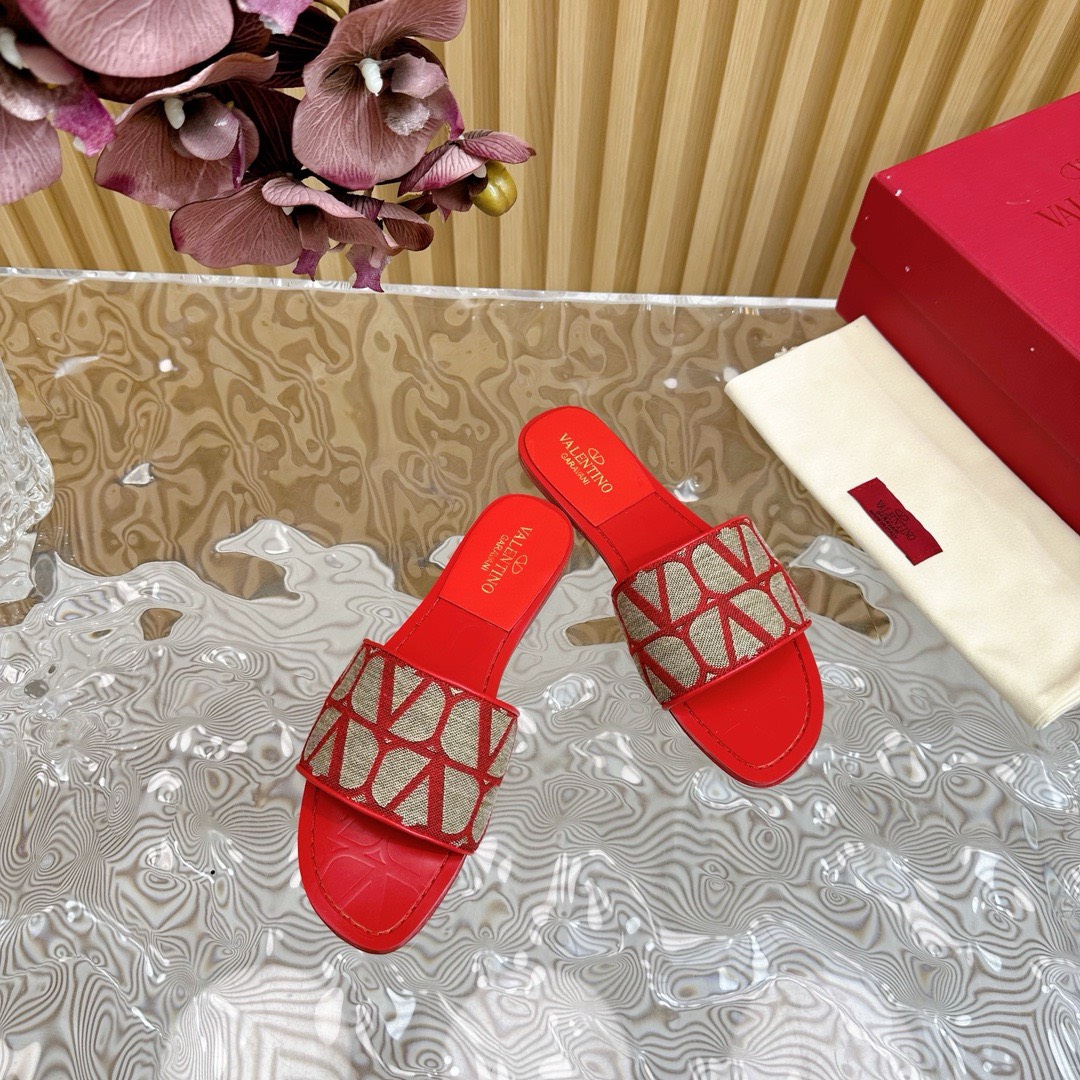 Bagsaaa Va1e*ntin0 Garavani Toile Iconographe Sandals Red/Beige