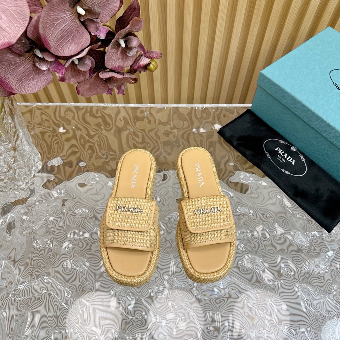 Bagsaaa Pra*a Raffia Platform Sandals In Beige