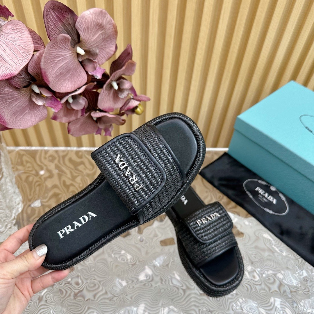 Bagsaaa Pra*a Raffia Platform Sandals In Black