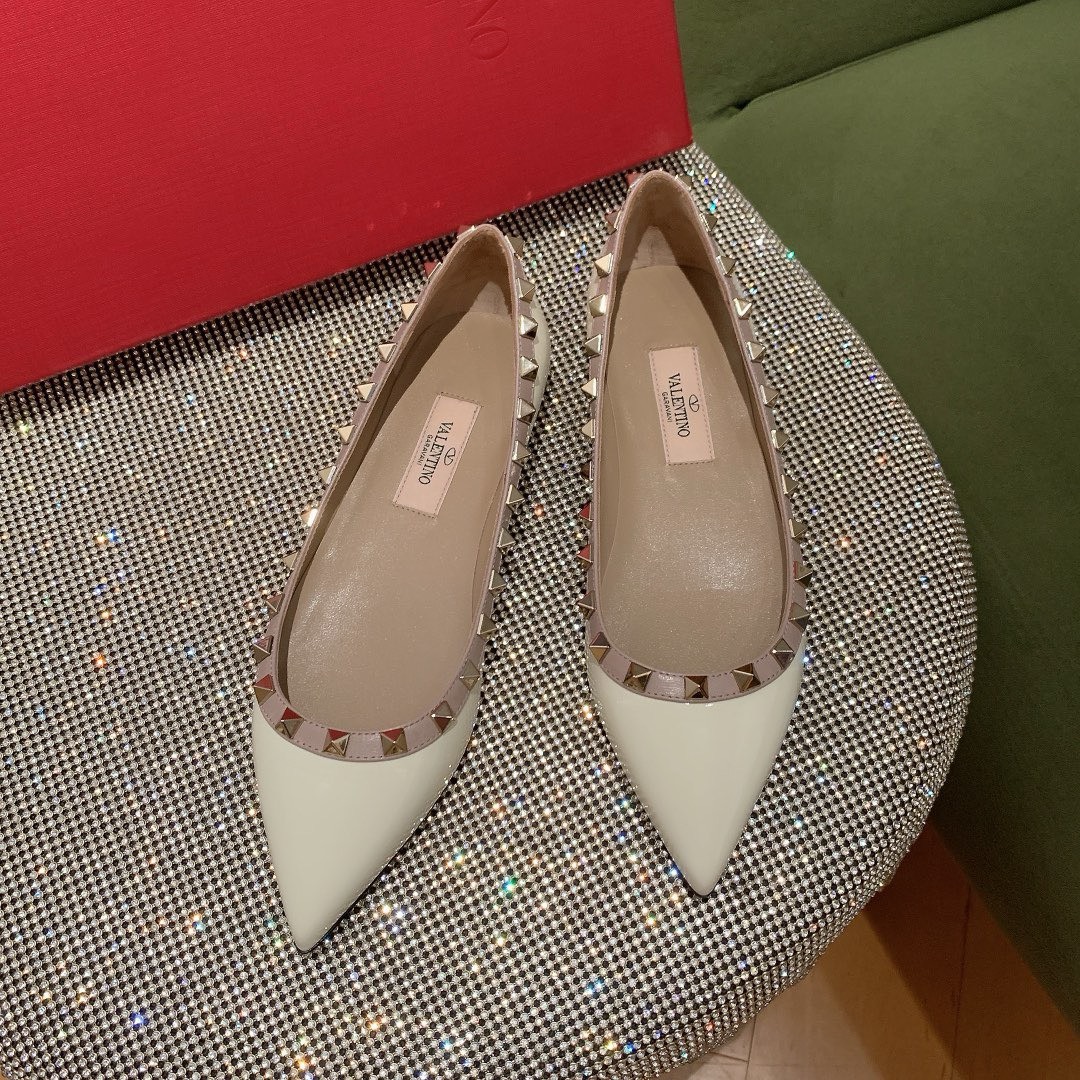 Bagsaaa Va1e*ntin0 Garavani Ballet flats