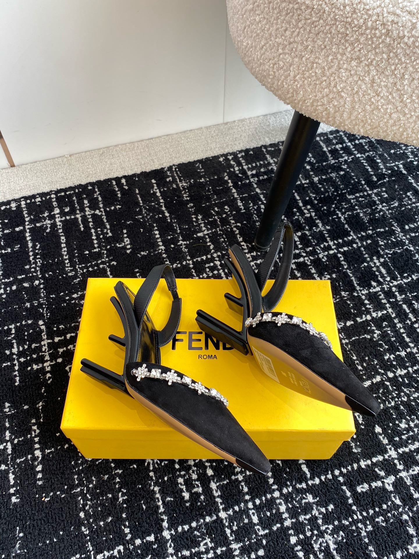 Bagsaaa F**di Frist Slingback In Black Suede Leather