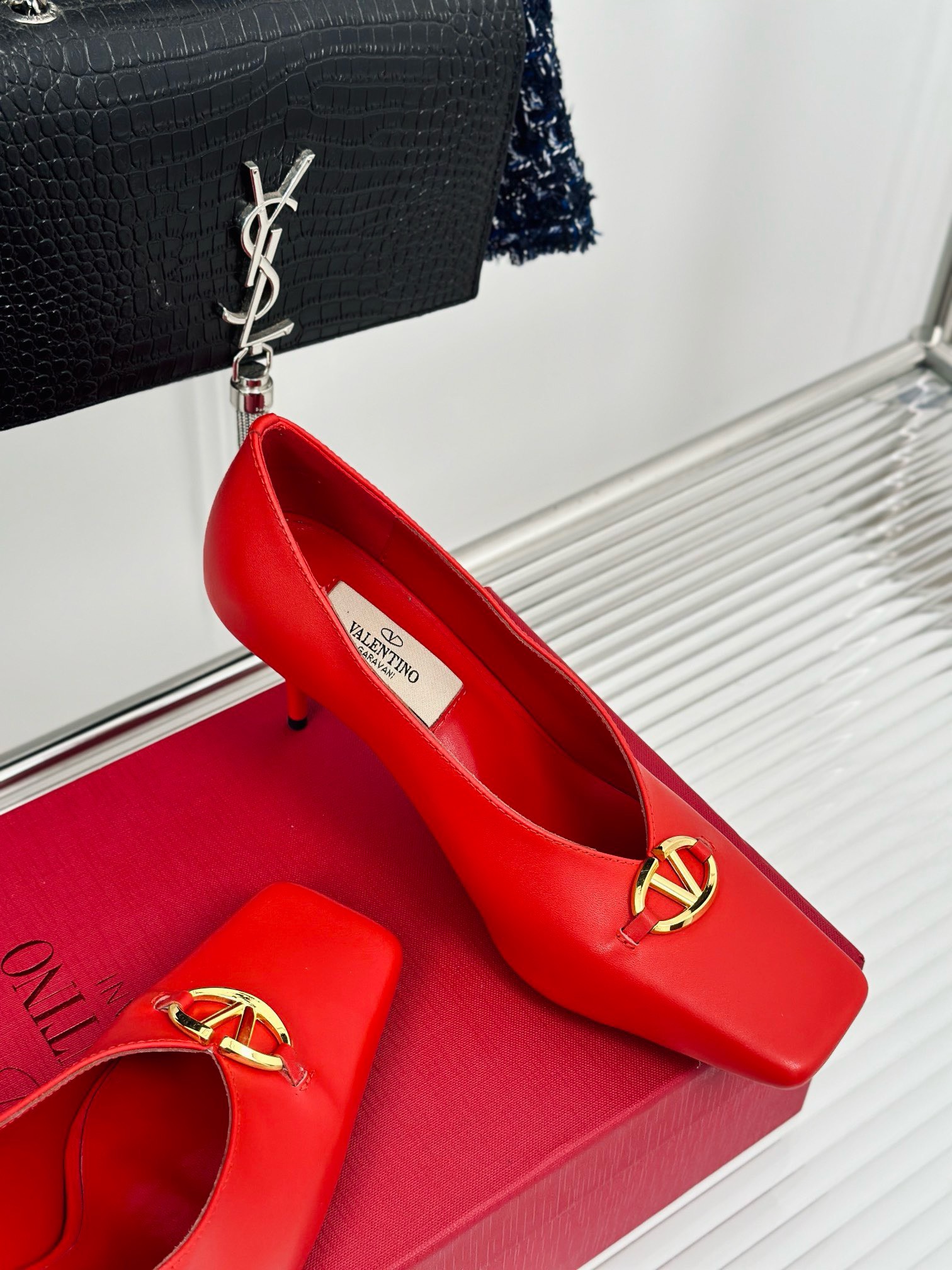 Bagsaaa Va1e*ntin0 Red Pump