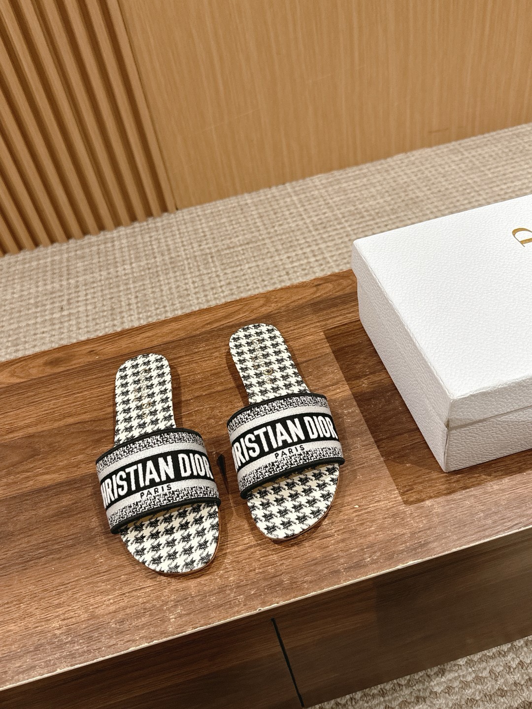 Bagsaaa D10r Dway Heeled Slide Black and White Micro-Houndstooth Embroidered Cotton