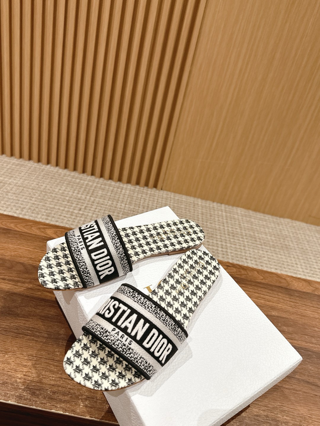 Bagsaaa D10r Dway Heeled Slide Black and White Micro-Houndstooth Embroidered Cotton
