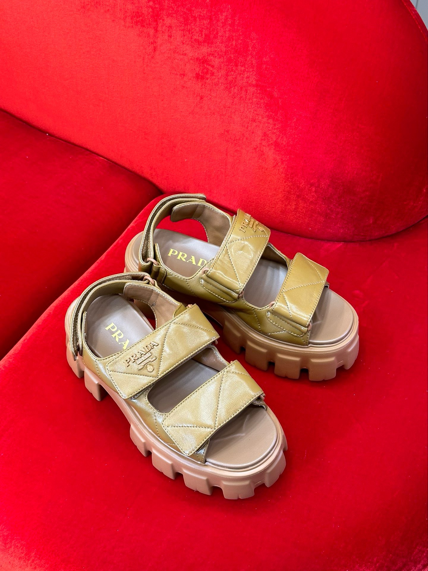 Bagsaaa Pra*a Triangle-Logo Quilted Sandals Brown