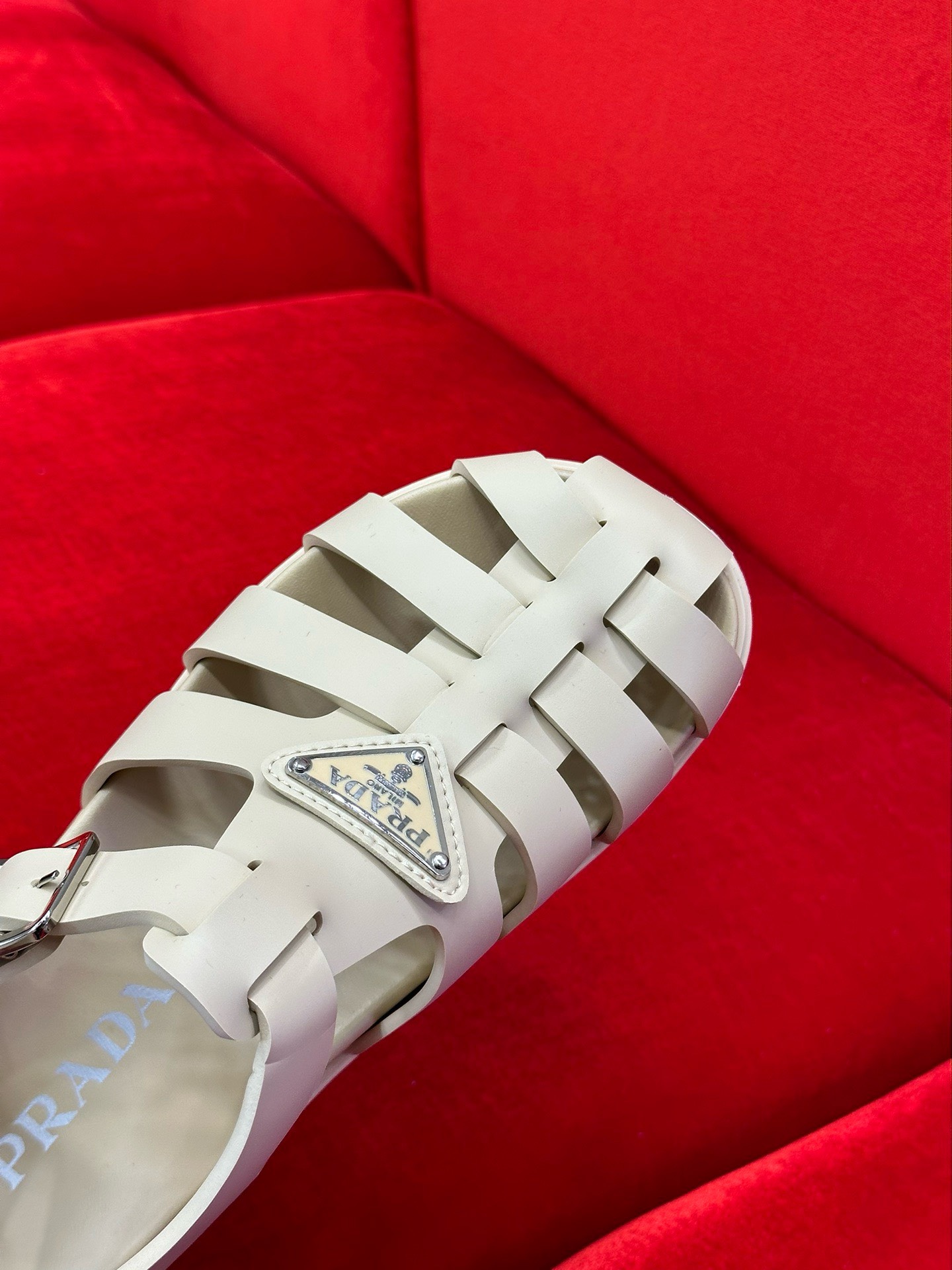 Bagsaaa Pra*a Foam Rubber Sandals In White