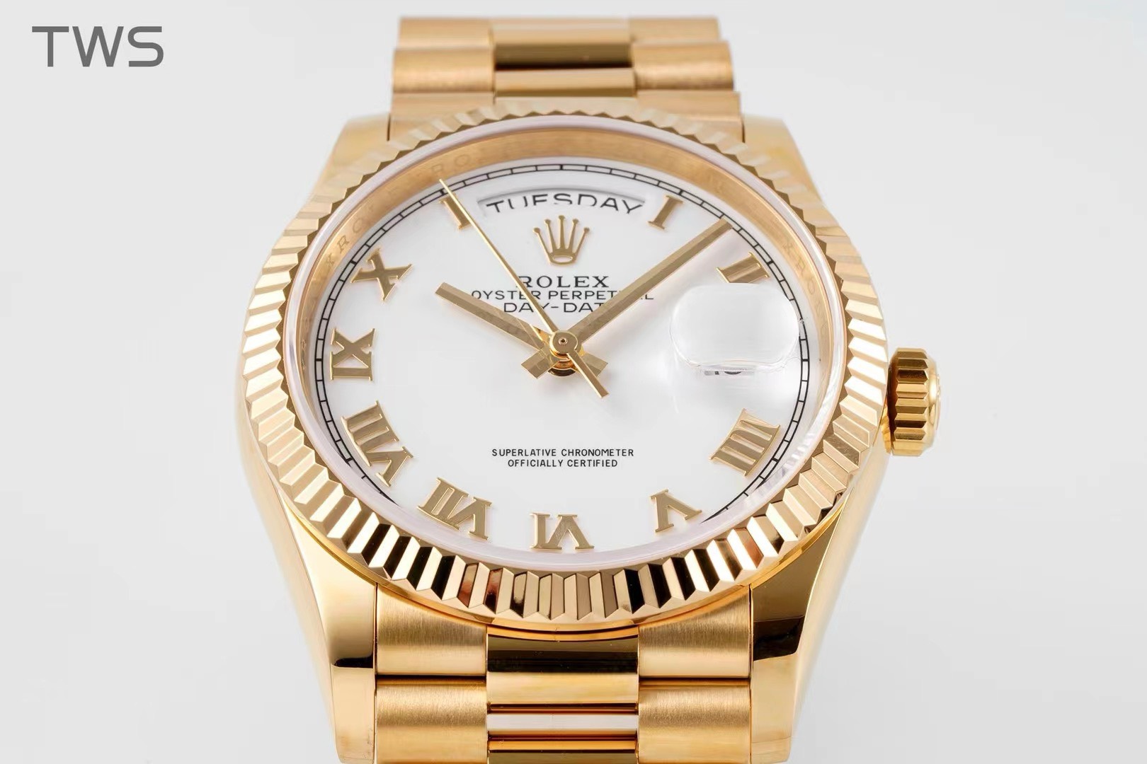 Bagsaaa R01ex Day-Date 36mm Gold White Dial