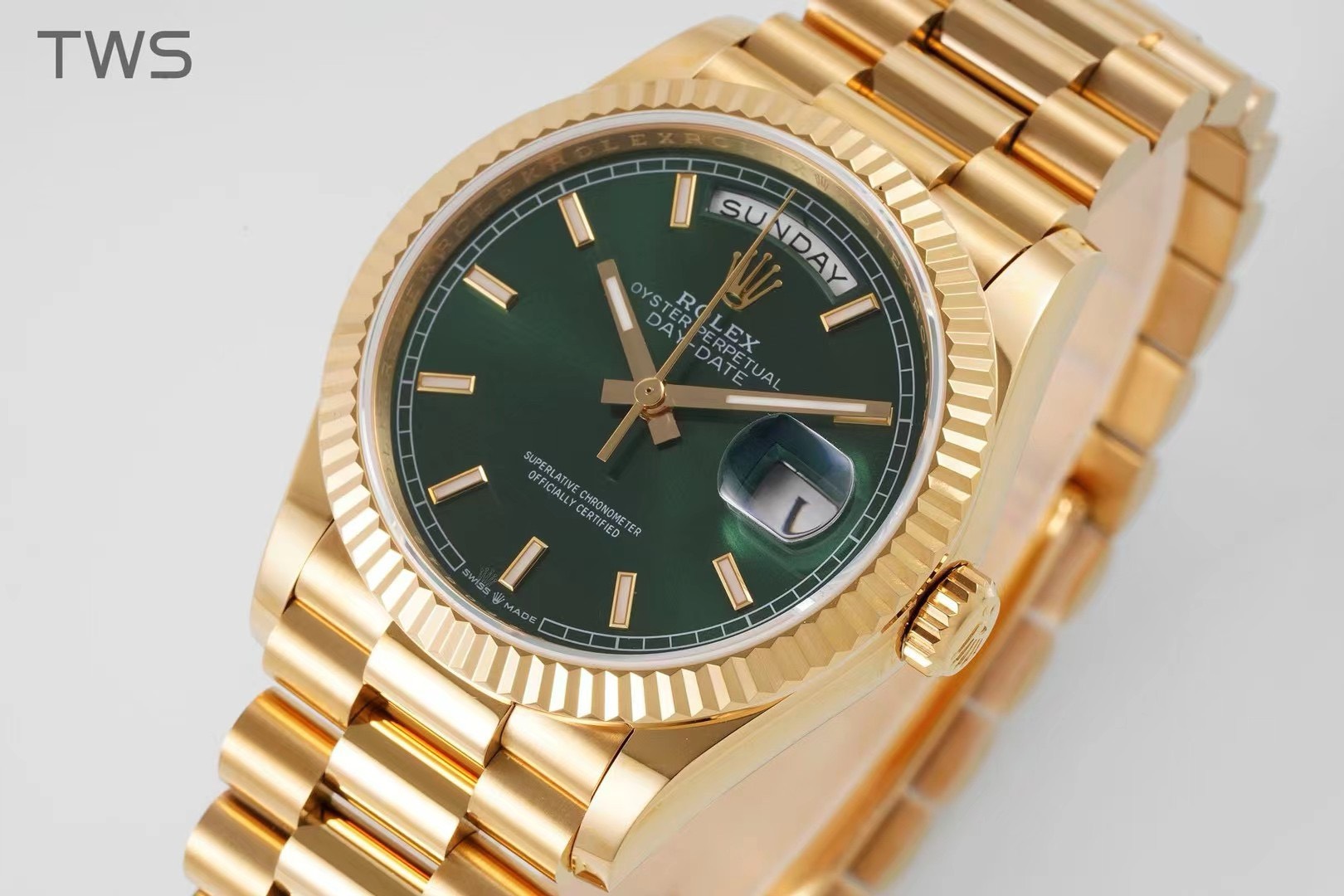 Bagsaaa R01ex Day-Date 36mm Gold Green Dial