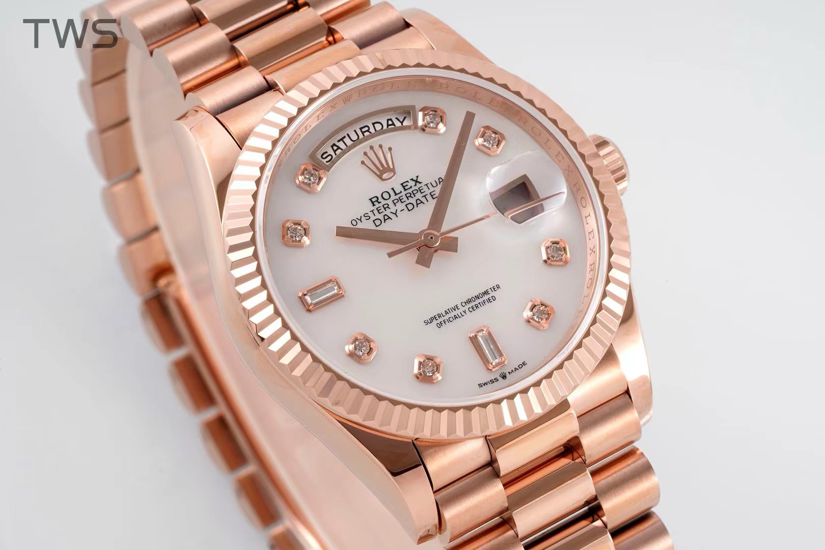 Bagsaaa R01ex Watch Day-Date 36 Rose Gold White Dial