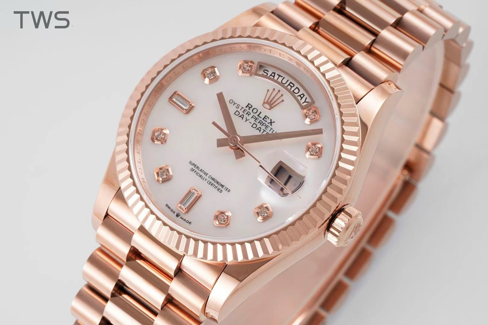 Bagsaaa R01ex Watch Day-Date 36 Rose Gold White Dial
