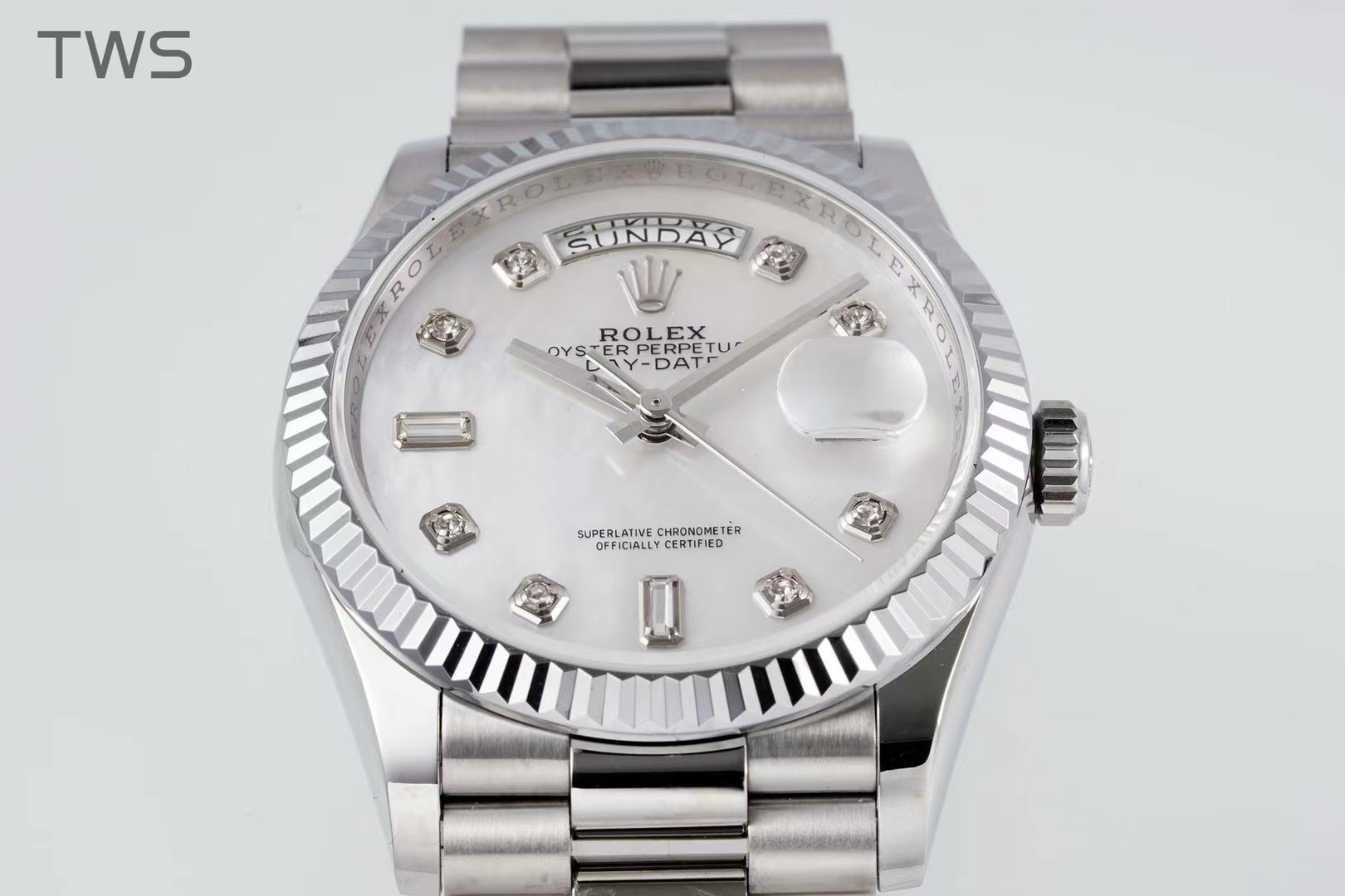 Bagsaaa R01ex Watch Day-Date 36mm Silver White Dial