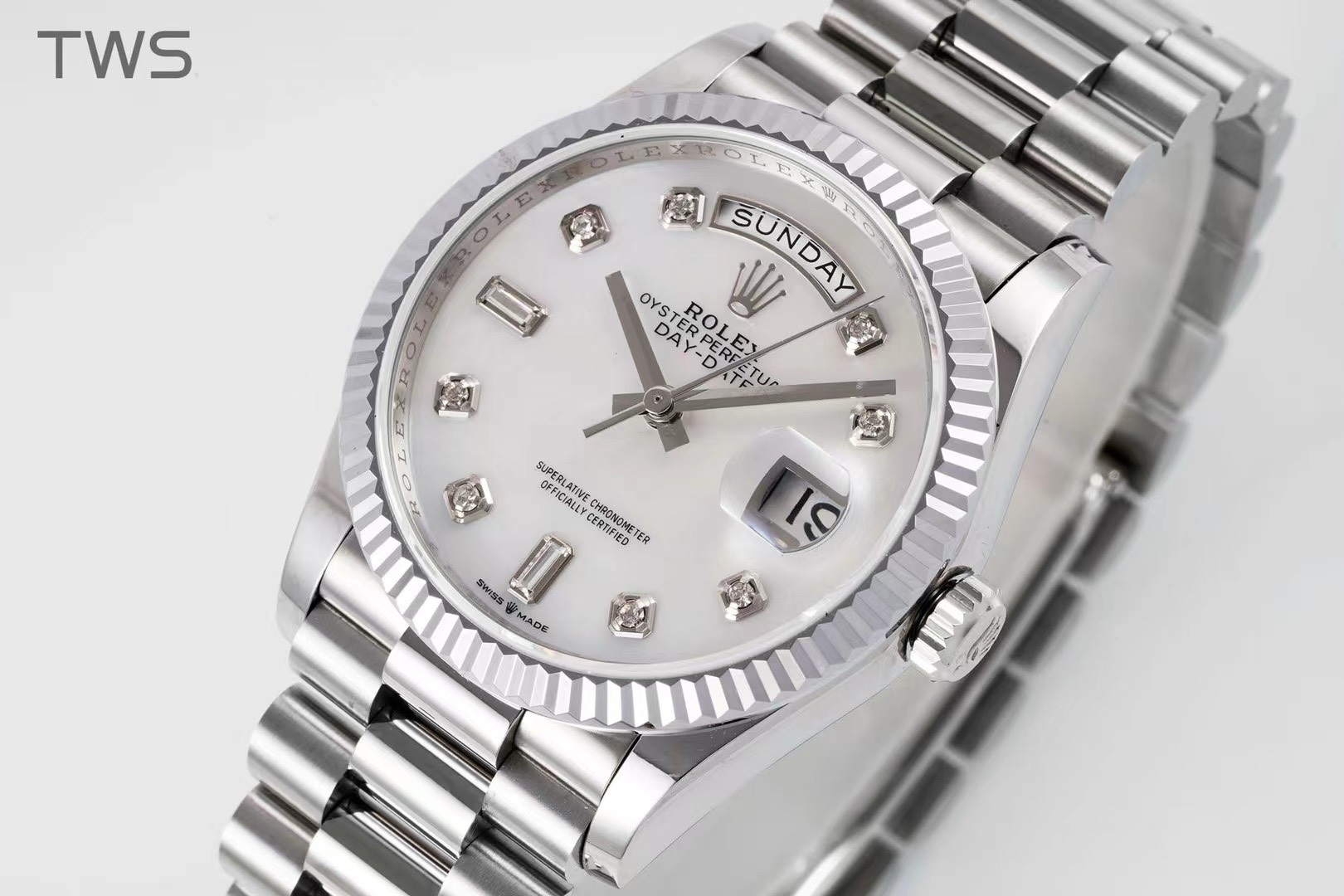 Bagsaaa R01ex Watch Day-Date 36mm Silver White Dial