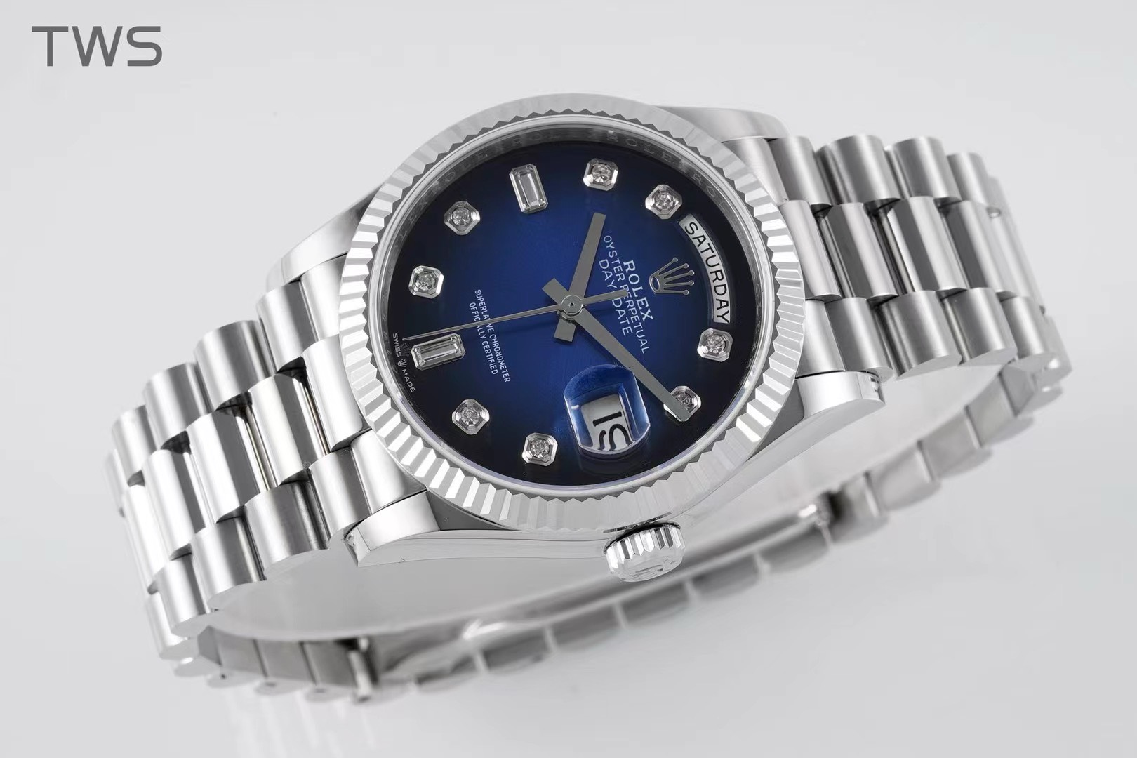 Bagsaaa R01ex Watch Day-Date 36 Silver Blue Dial