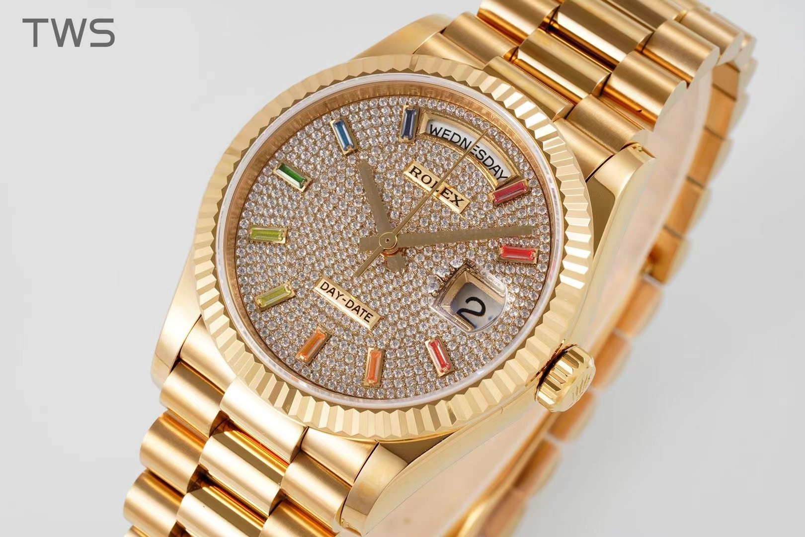Bagsaa R01ex Watch Day-Date 36 18ct Yellow Gold Pave Factory Rainbow Sapphire