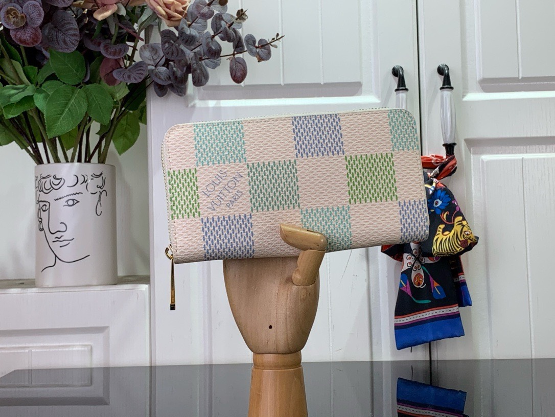 Bagsaaa L0vis Vvtt0n Zippy Wallet Damier Canvas Pistachio Green - 19.5 x 10.5 x 2.5 cm