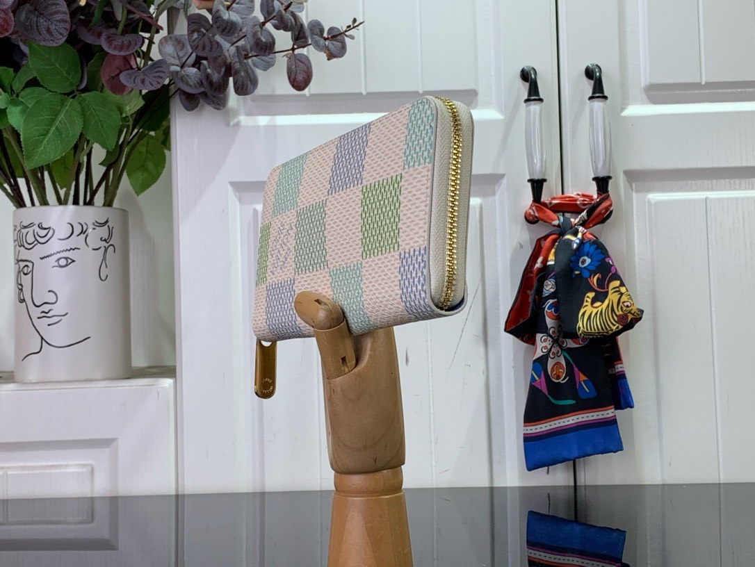 Bagsaaa L0vis Vvtt0n Zippy Wallet Damier Canvas Pistachio Green - 19.5 x 10.5 x 2.5 cm