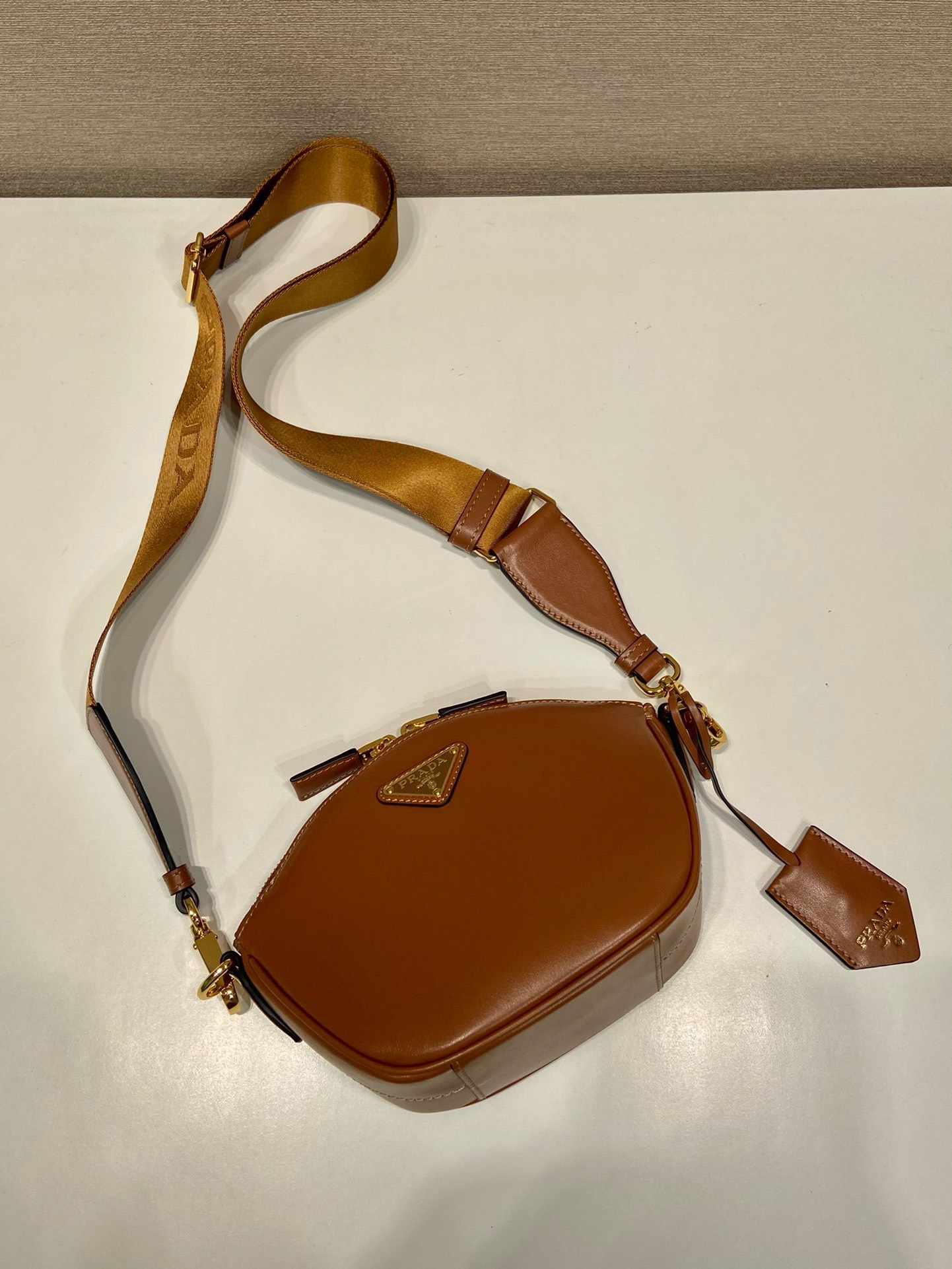 Bagsaaa Pra*a Leather mini shoulder bag Caramel - 18x15x8cm