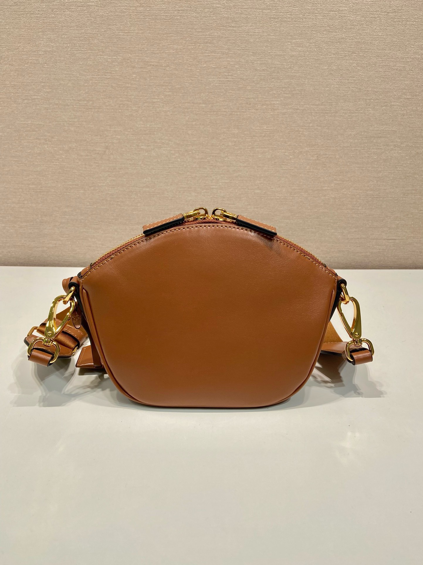 Bagsaaa Pra*a Leather mini shoulder bag Caramel - 18x15x8cm