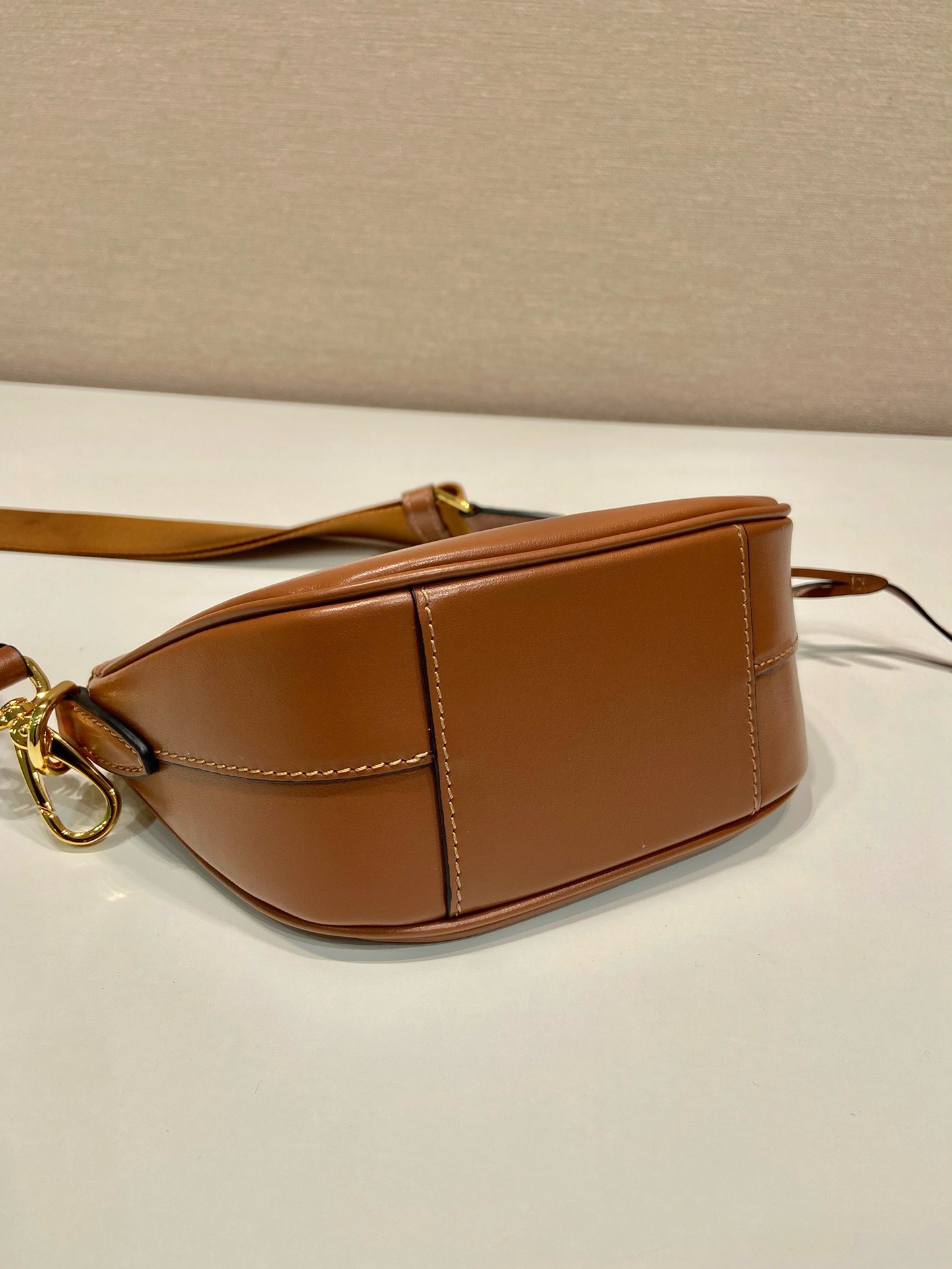 Bagsaaa Pra*a Leather mini shoulder bag Caramel - 18x15x8cm