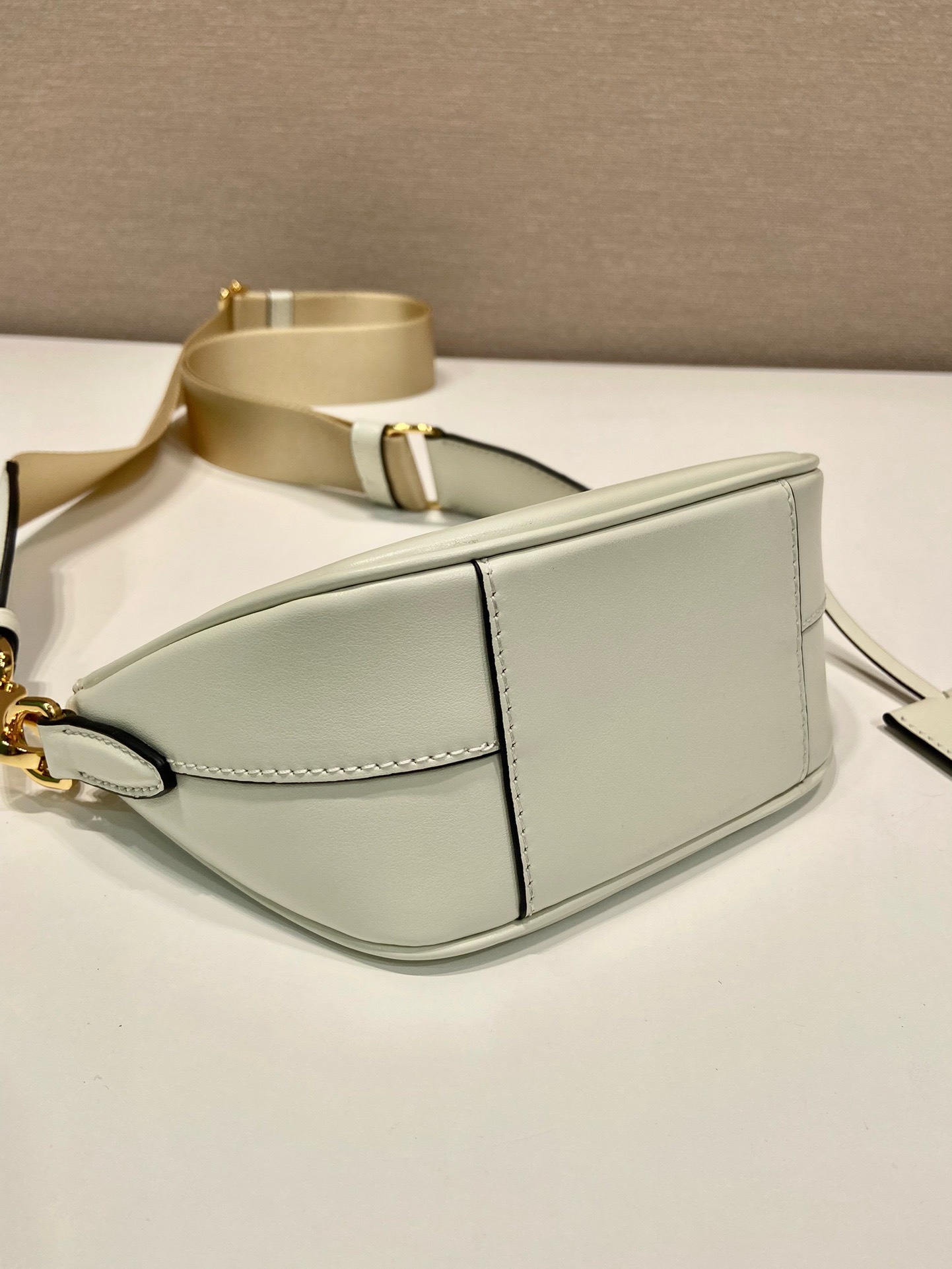 Bagsaaa Pra*a Leather mini shoulder bag White - 18x15x8cm