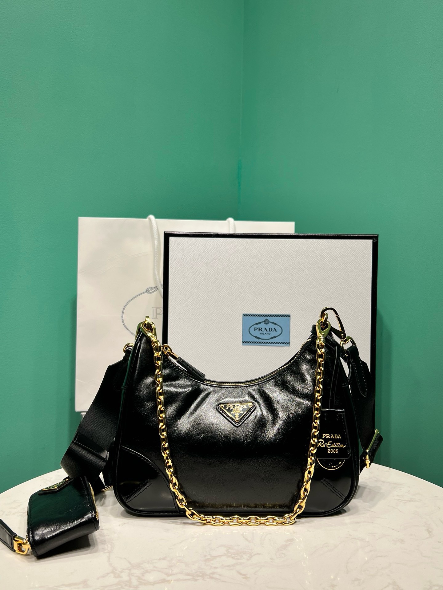 Bagsaaa Pra*a RE-Edition 2005 Smooth Leather Shoulder Bag In Black - 23x17x605cm