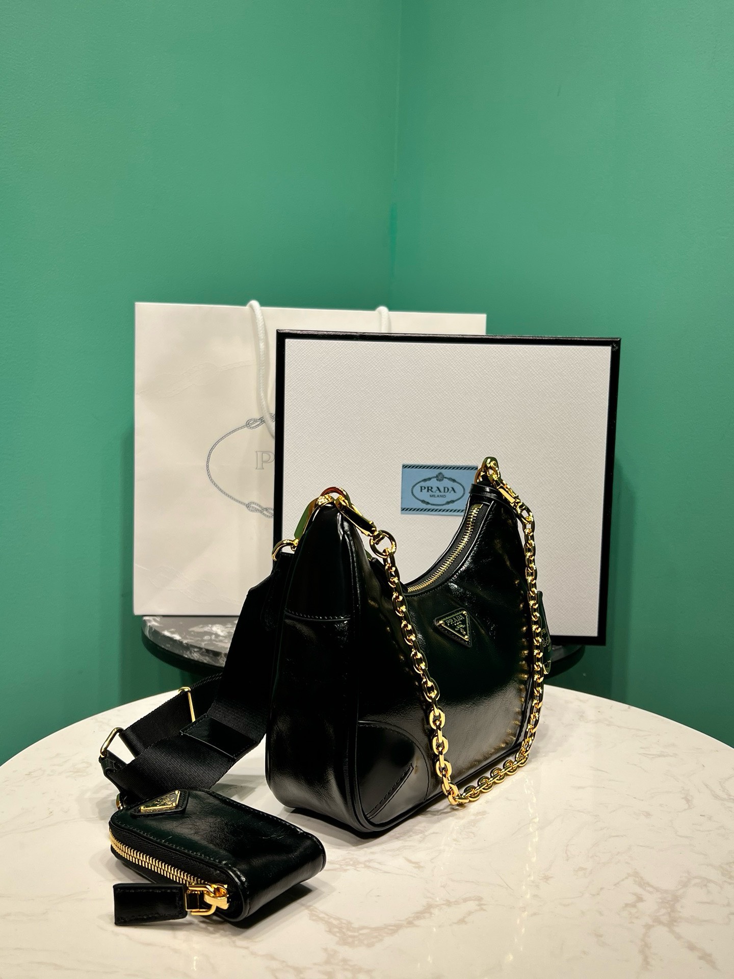 Bagsaaa Pra*a RE-Edition 2005 Smooth Leather Shoulder Bag In Black - 23x17x605cm
