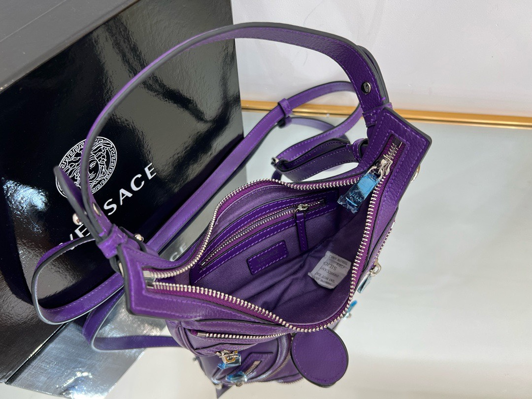 Bagsaaa Versace Repeat Medusa Mini leather shoulder bag in purple - 20x4x13cm