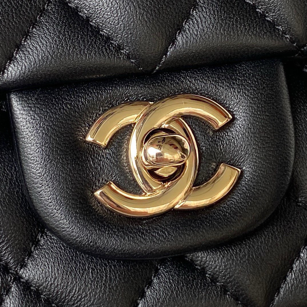Bagsaaa Ch**el Mini Rectangular Flap with Top Handle Black Lambskin Light Gold Hardware - 20cm
