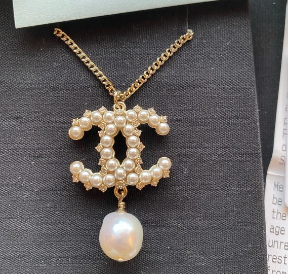 Bagsaaa Ch**el CC Pearl Necklace 