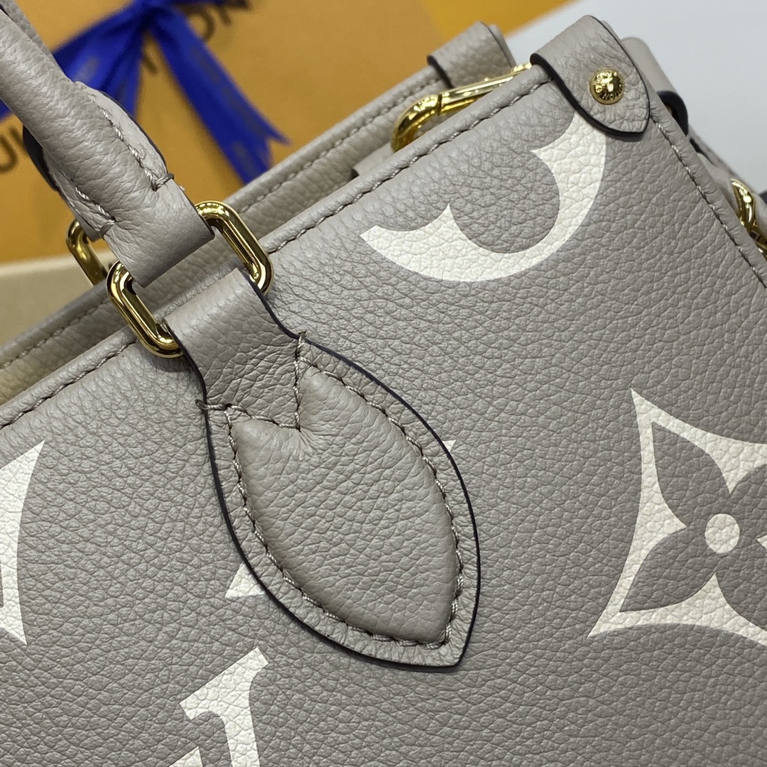 Bagsaaa L0vis Vvtt0n Onthego East West Taupe - 25 x 13 x 10 cm