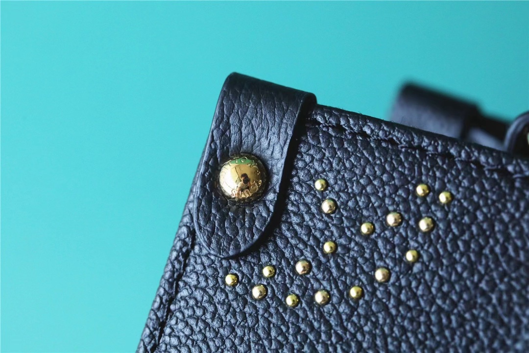Bagsaaa L0vis Vvtt0n M46733 OnTheGo PM Black Monogram Empreinte - 25 x 19 x 11 cm