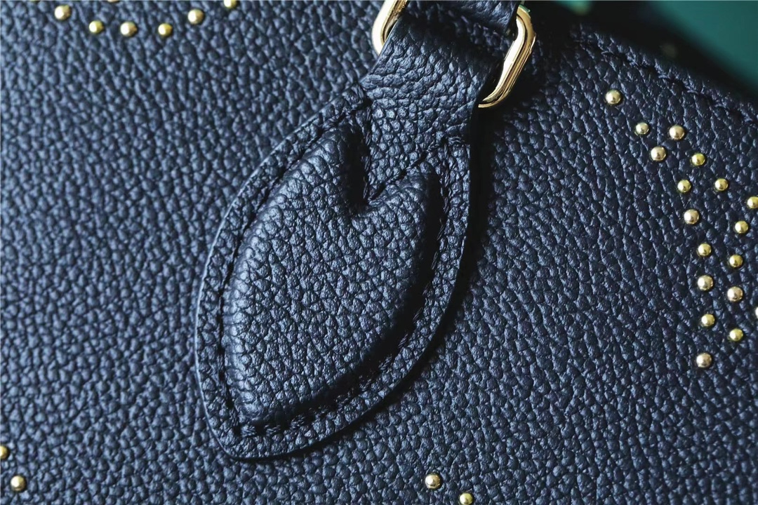Bagsaaa L0vis Vvtt0n M46733 OnTheGo PM Black Monogram Empreinte - 25 x 19 x 11 cm
