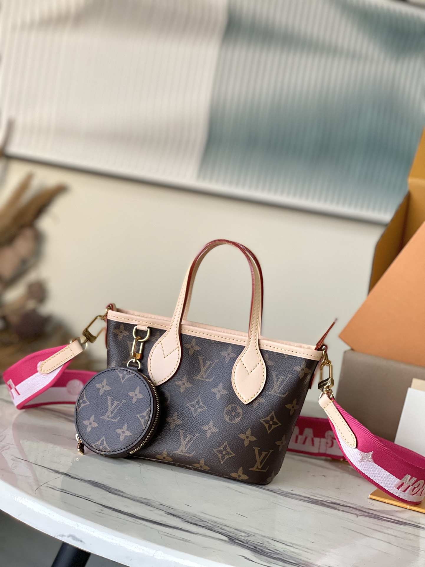 Bagsaaa L0vis Vvtt0n M46786 Neverfull BB Peony Pink Monogram - 24 x 14 x 9 cm