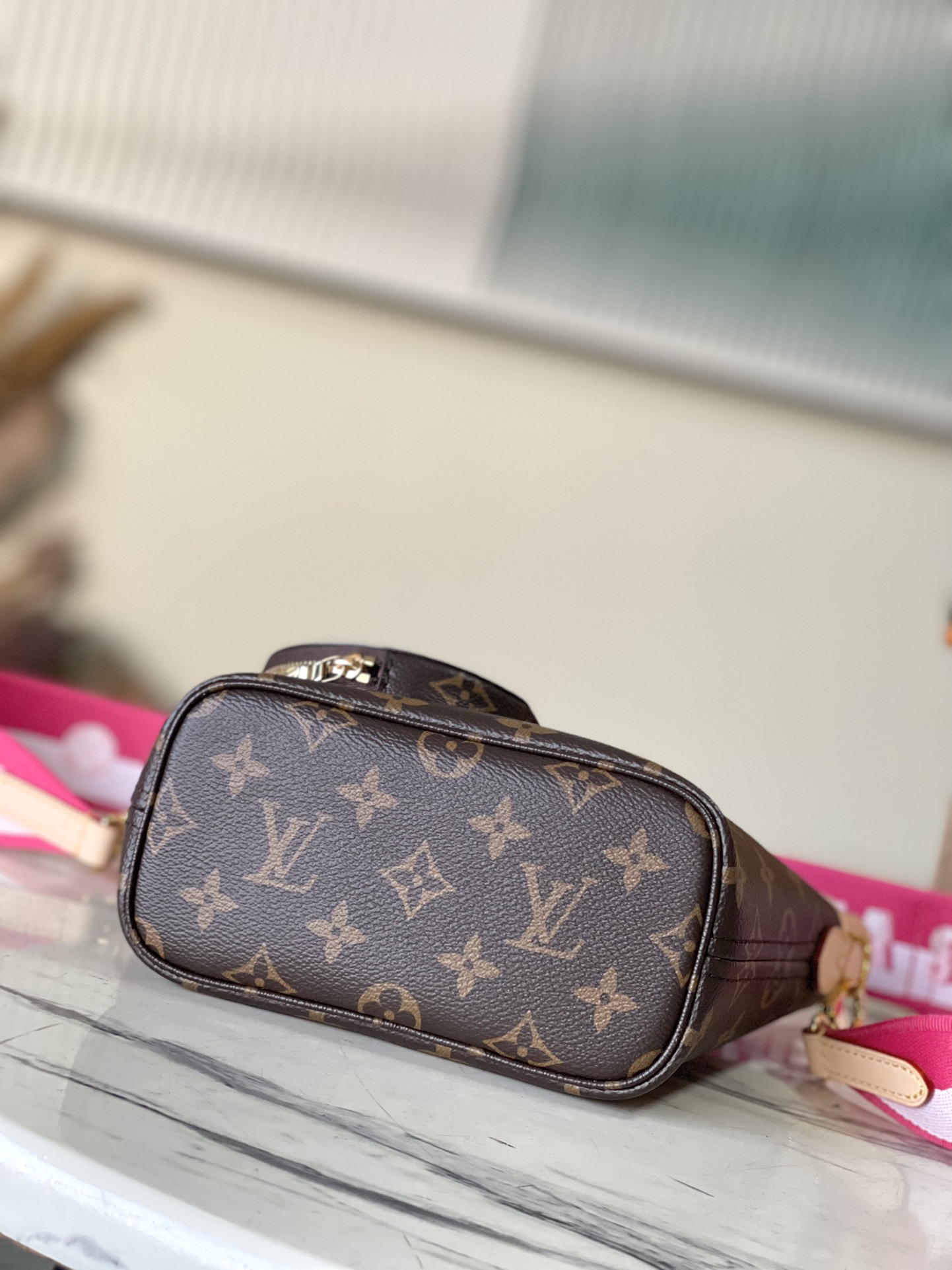 Bagsaaa L0vis Vvtt0n M46786 Neverfull BB Peony Pink Monogram - 24 x 14 x 9 cm