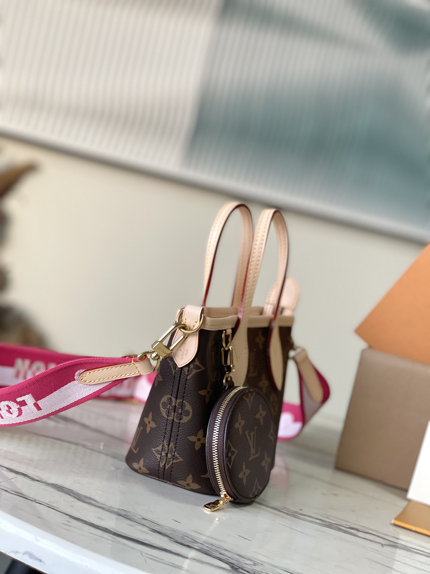 Bagsaaa L0vis Vvtt0n M46786 Neverfull BB Peony Pink Monogram - 24 x 14 x 9 cm