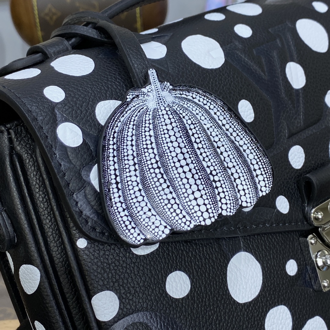 Bagsaaa L0vis Vvtt0n M46409 LV x YK Pochette Métis Black and White - 25 x 19 x 7 cm