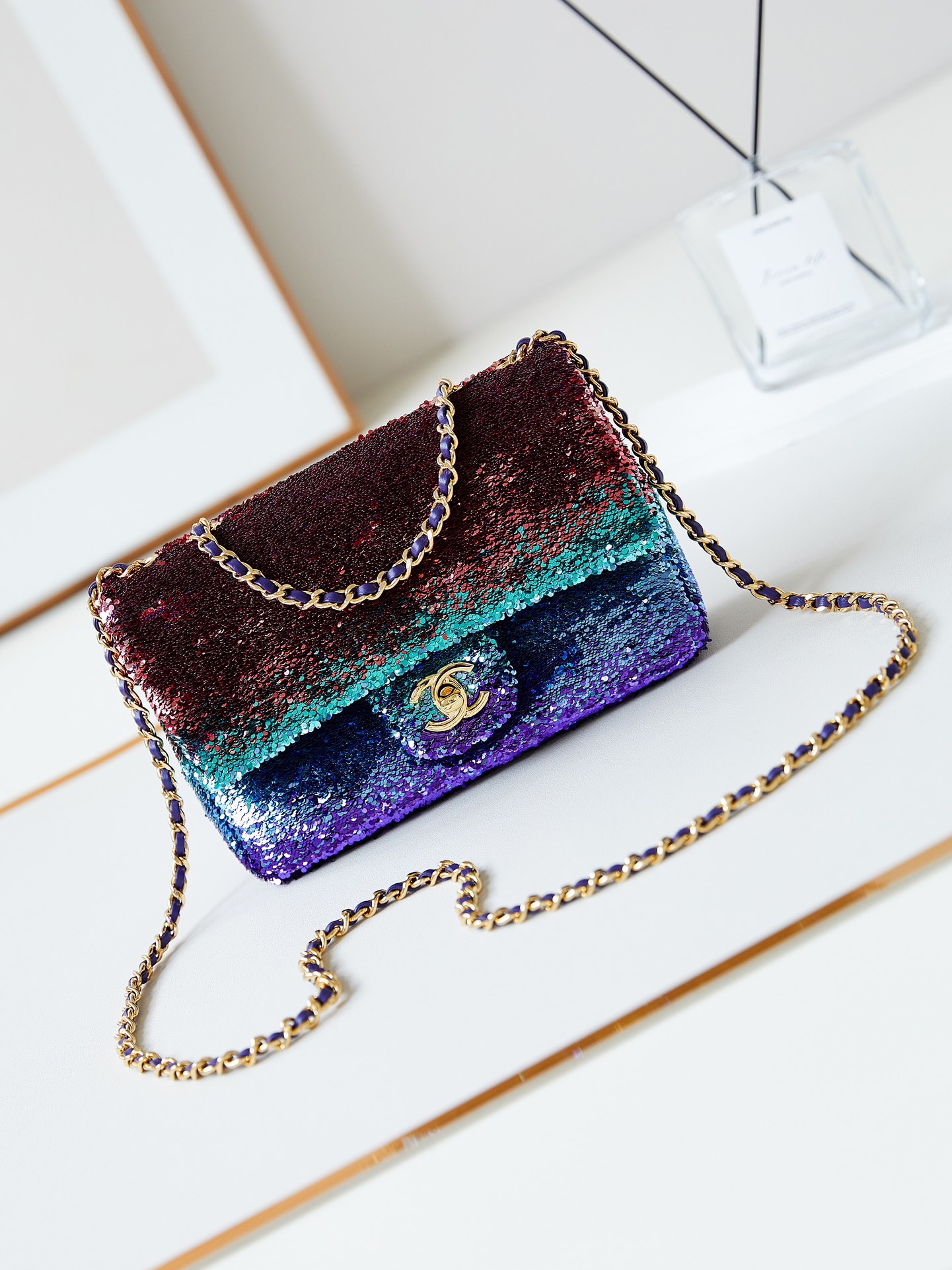 Bagsaaa Ch**el Small Flap Bag Gradient Sequins Multicolour AS4561 - 14 × 21 × 8 cm