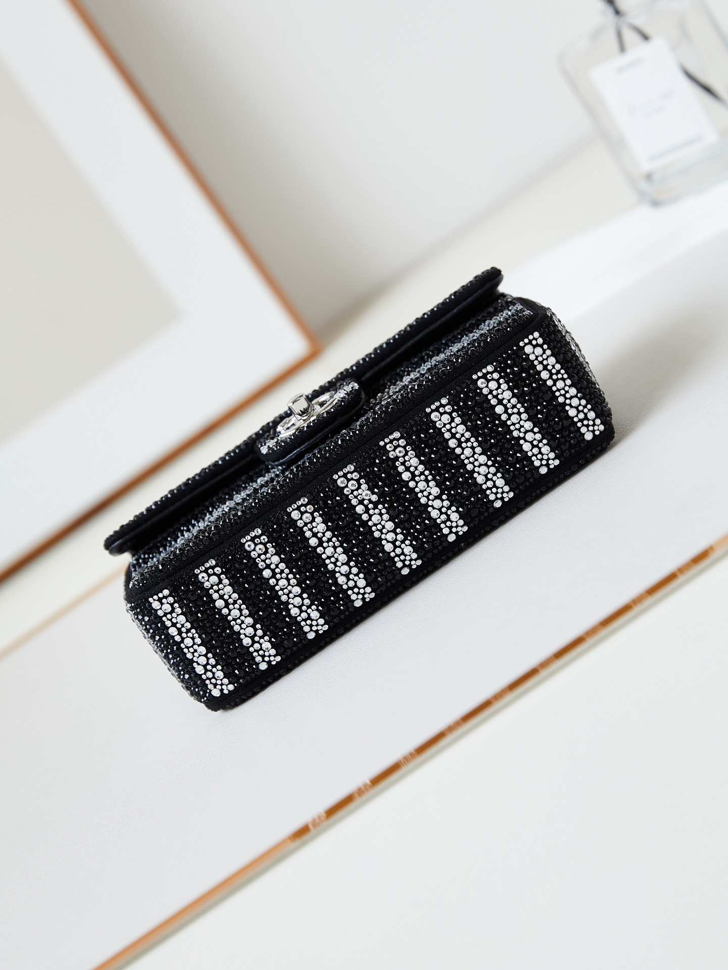 Bagsaaa Ch**el Evening Bag Silver-Tone Metal Black & Silver AS4297 - 13 × 21 × 8 cm