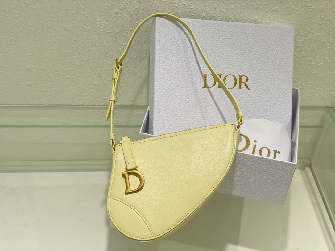 Bagsaaa D10r Saddle Rodeo Pouch Yellow Goatskin - 20 x 15 x 4 cm