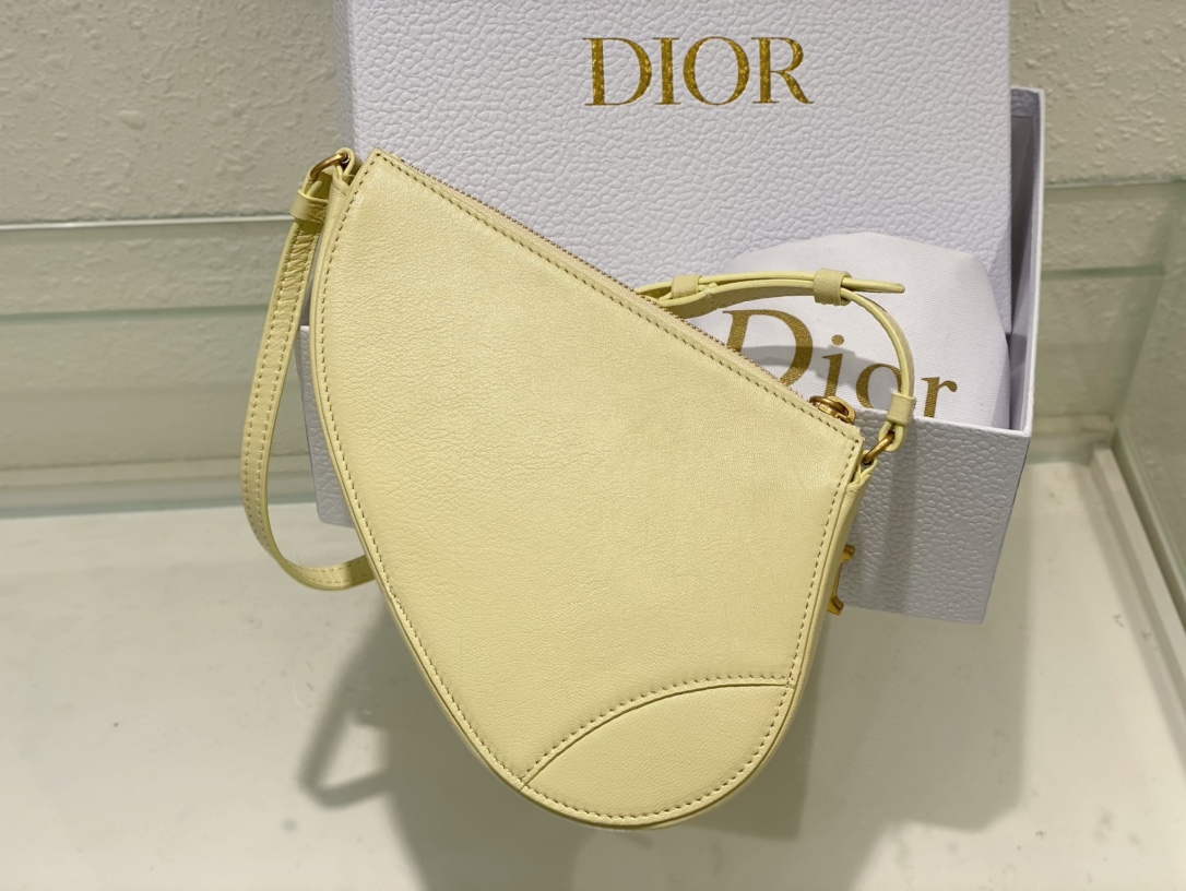 Bagsaaa D10r Saddle Rodeo Pouch Yellow Goatskin - 20 x 15 x 4 cm