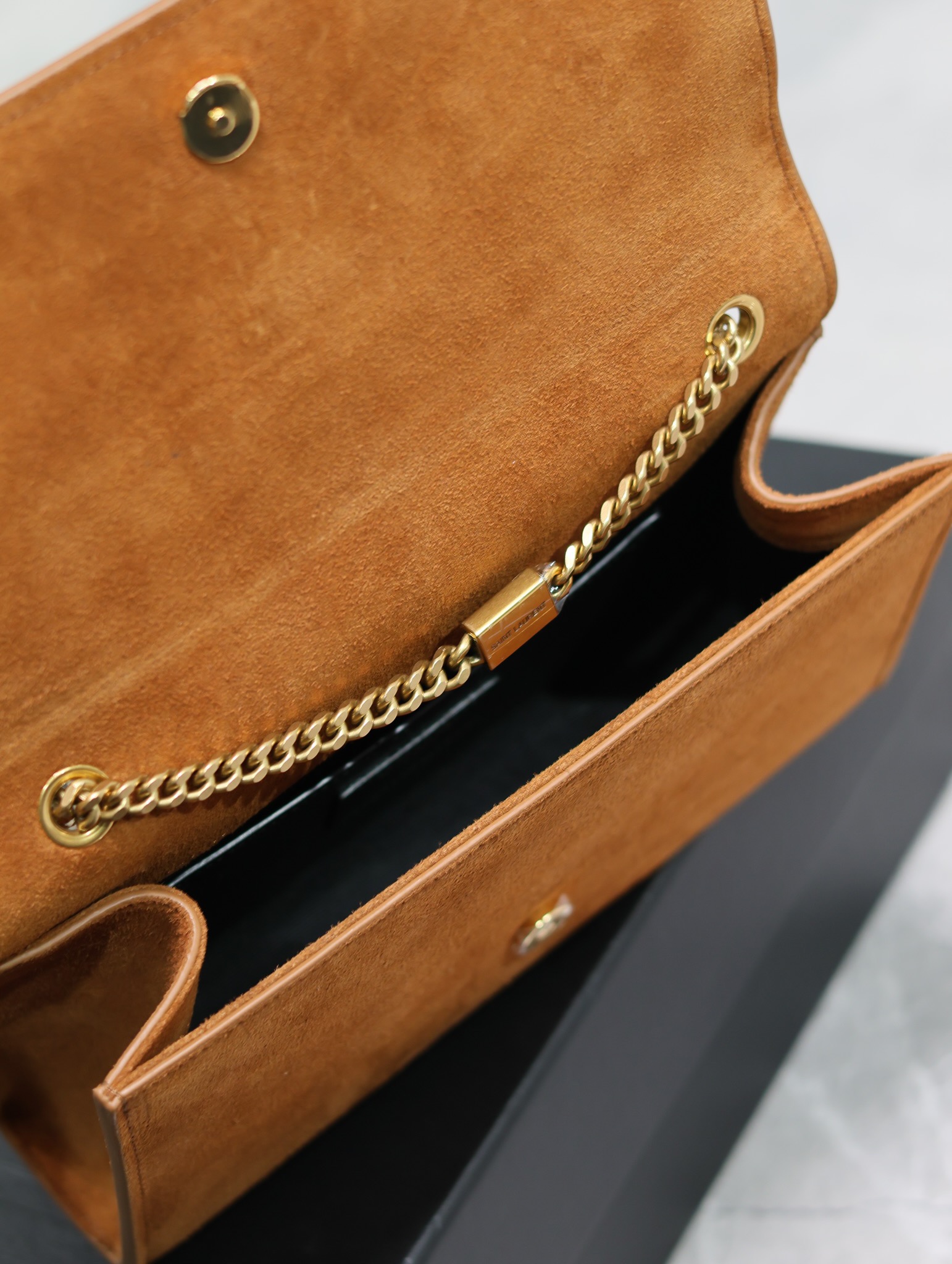 Bagsaaa Y51 Kate Medium In Suede Camel Brown 364021 - 24x14.5x5cm