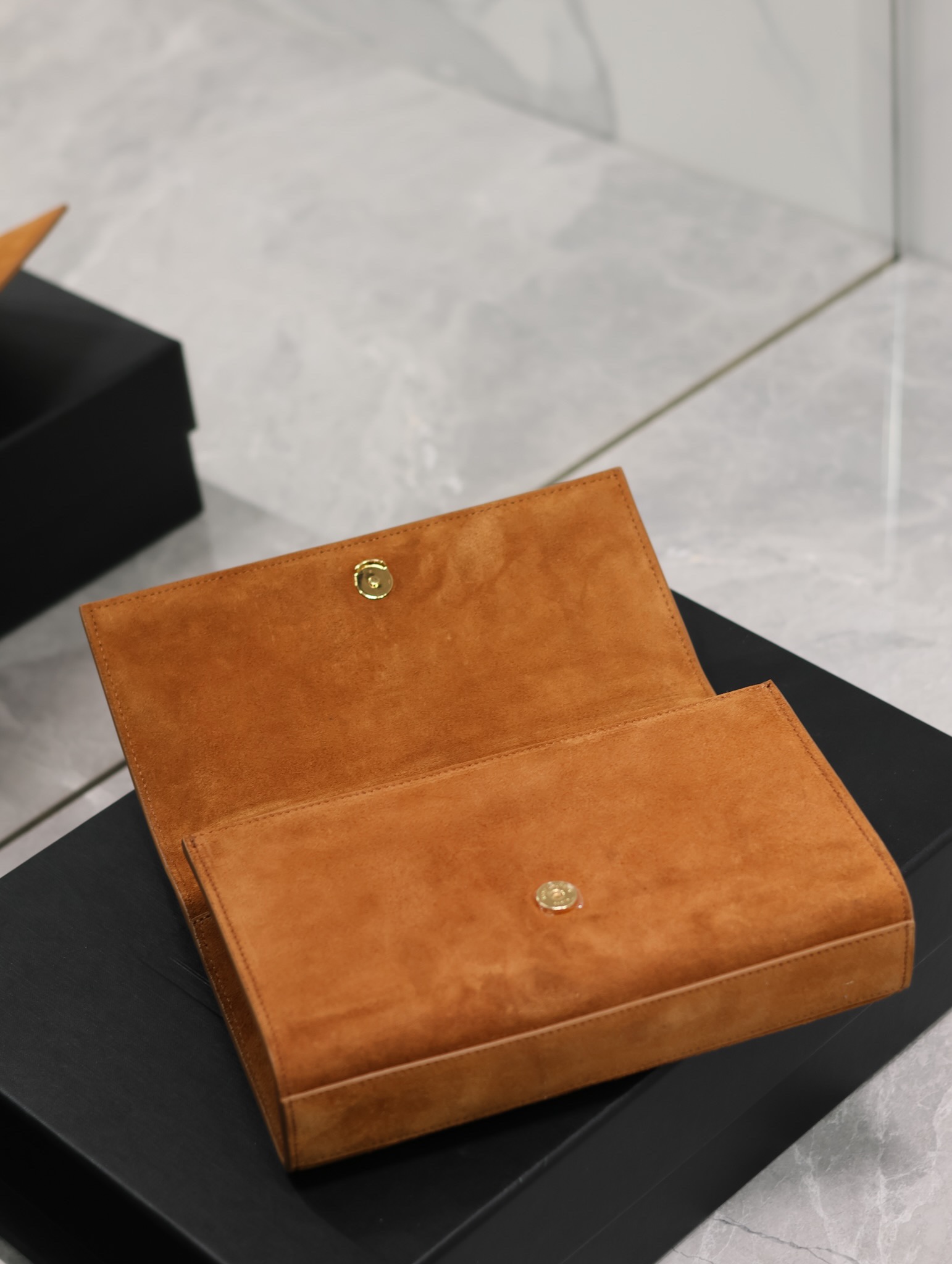 Bagsaaa Y51 Kate Medium In Suede Camel Brown 364021 - 24x14.5x5cm
