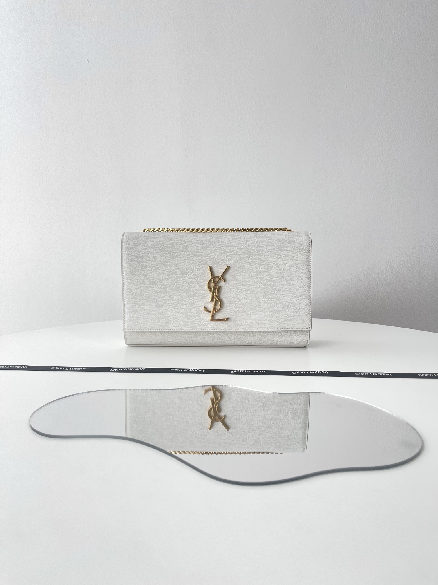 Bagsaaa Y51 Kate Medium In Grain De Poudre Embossed Leather White 364021 - 24x14.5x5cm
