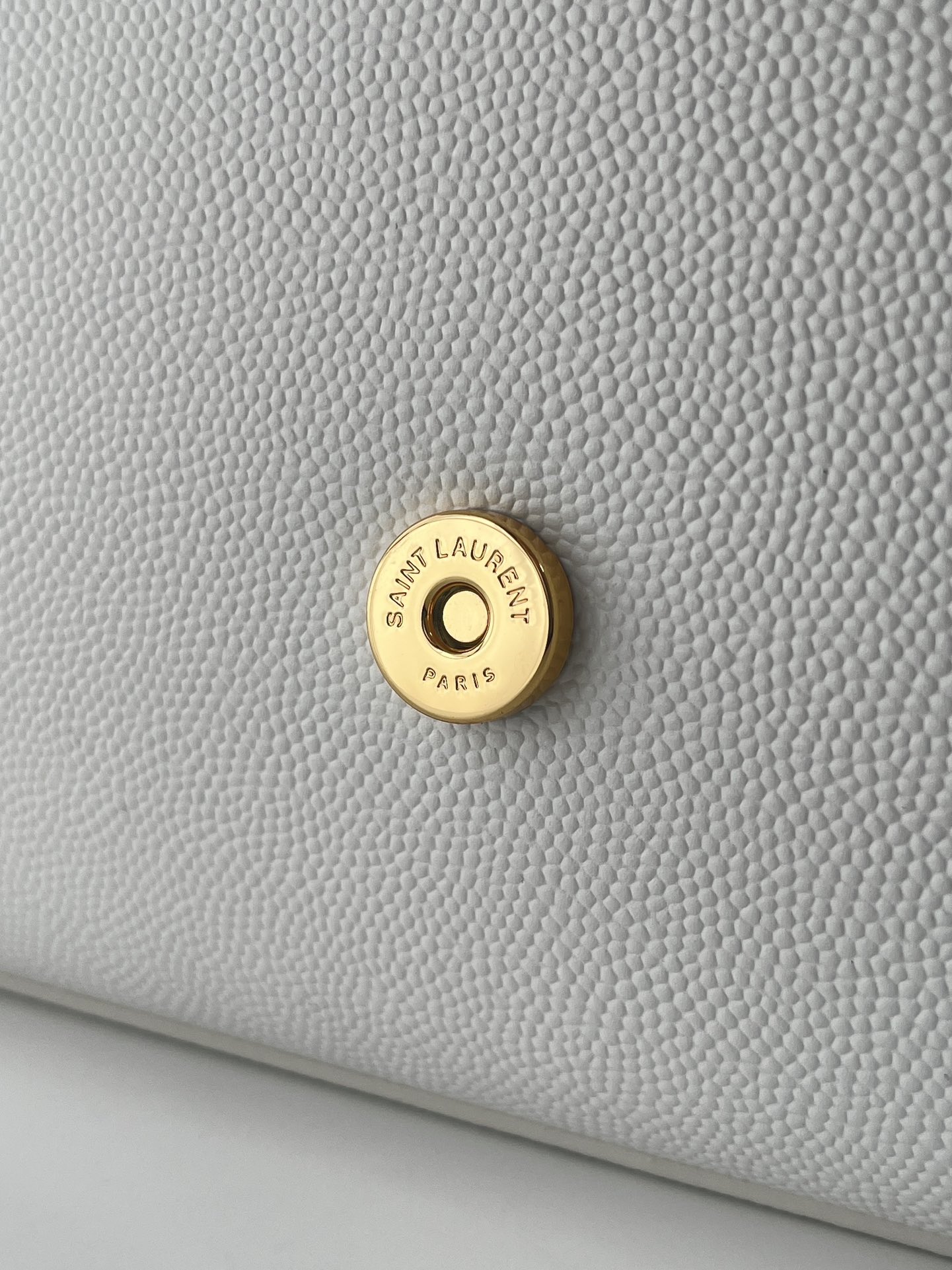Bagsaaa Y51 Kate Medium In Grain De Poudre Embossed Leather White 364021 - 24x14.5x5cm